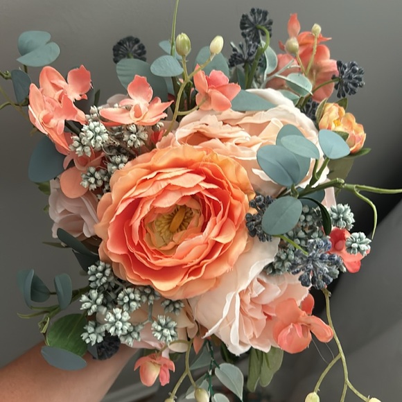 Bridesmaid blue peach pink green flower bouquets - Picture 4 of 4